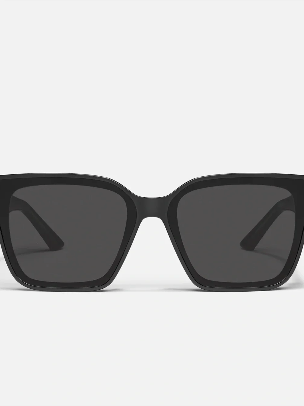 QUAY / Drive in large square unisex sunglasses black lens black frames